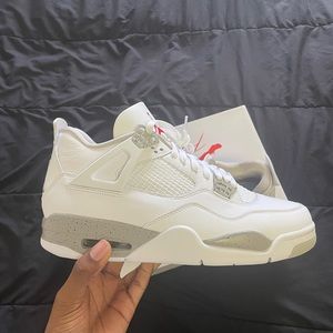 Jordan Retro 4 “White Oreo”